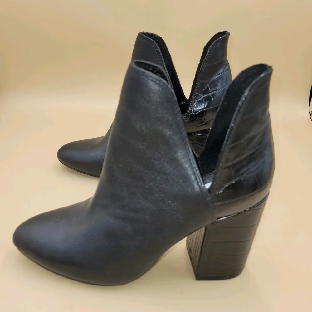 STEVE MADDEN Womens Black Crocodile  Rookie Almond Slip On Leather Booties 5.5 M - Picture 4 of 8